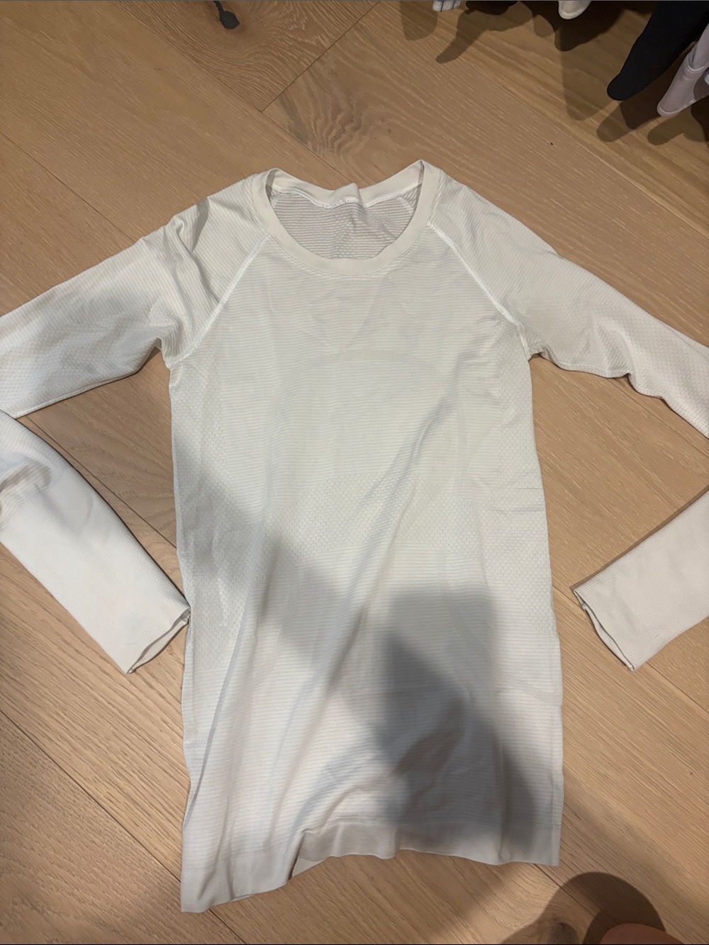 White Long sleeve run swiftly shirt